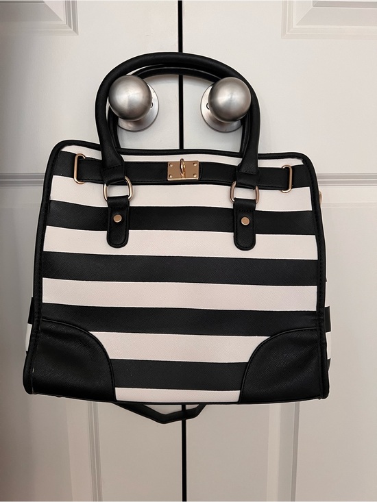 Handbags - Black and White Striped Women’s Tote Bag